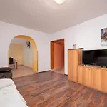 2 Bedroom Gorgeous In * Шишан