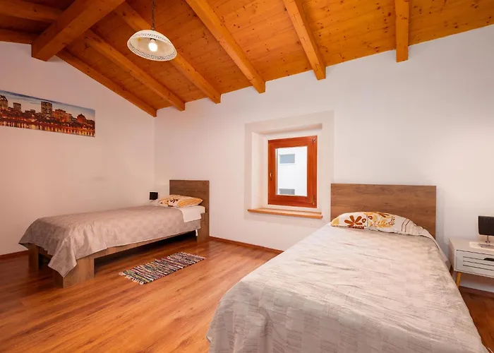 Beautiful In With Wifi Apartment