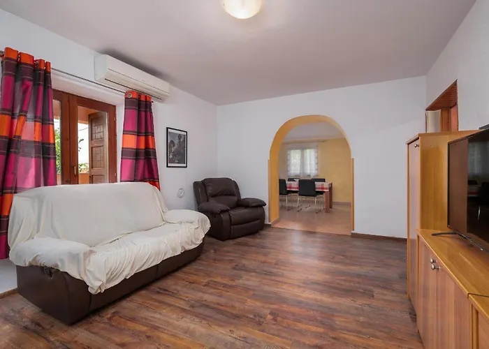 Beautiful In With Wifi Apartment Šišan
