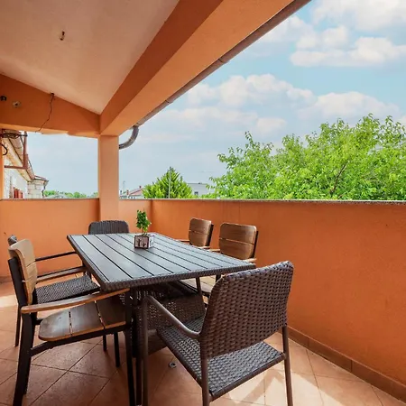 Awesome In With Kitchen Apartment